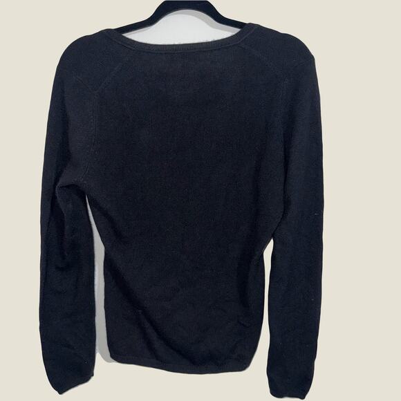 Charter Club Luxury 100% Cashmere Black Sweater – Size Medium - Picture 2 of 5